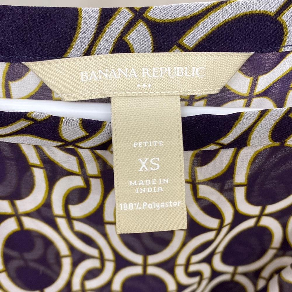 Banana Republic Tie waist blouse